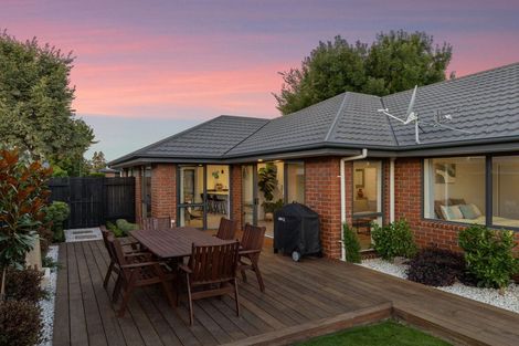 Photo of property in 35 Mounter Avenue, Northwood, Christchurch, 8051