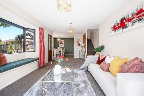 Photo of property in 1/23 Glenshee Place, Highland Park, Auckland, 2010