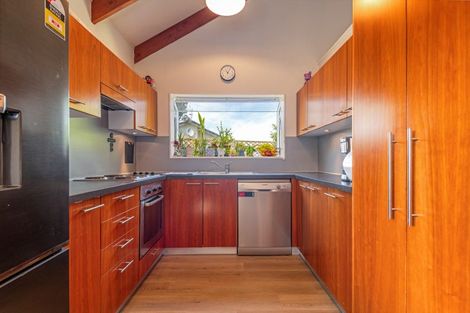 Photo of property in 19 Peppertree Glade, Kelvin Grove, Palmerston North, 4414