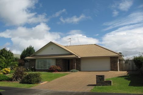 Photo of property in 7 Perotti Place, Conifer Grove, Takanini, 2112