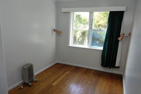 Photo of property in 88 Newlands Road, Newlands, Wellington, 6037