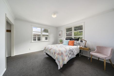 Photo of property in 4 Donlin Road, Pukerua Bay, 5026