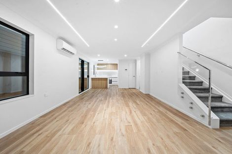 Photo of property in 29c Hywell Place, Manurewa, Auckland, 2102
