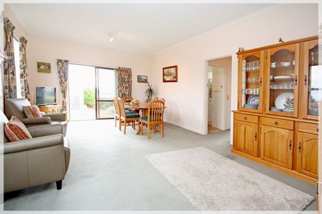 Photo of property in 39 Shortt Street, Foxton Beach, Foxton, 4815