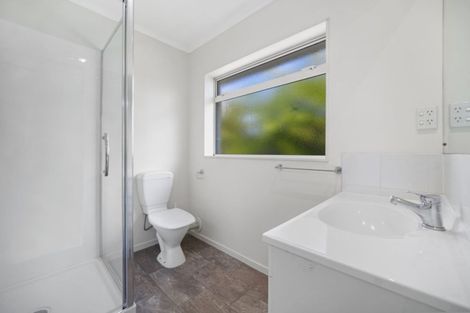 Photo of property in 8 Margaret Henry Crescent, Oteha, Auckland, 0632