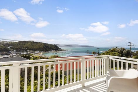 Photo of property in 30 Milne Terrace, Island Bay, Wellington, 6023