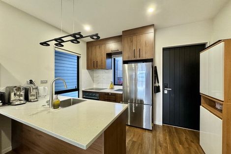 Photo of property in 24 Parahau Road, Papakura, 2110