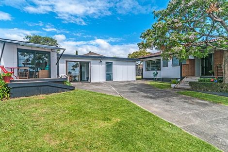 Photo of property in 10 Marendellas Drive, Bucklands Beach, Auckland, 2014