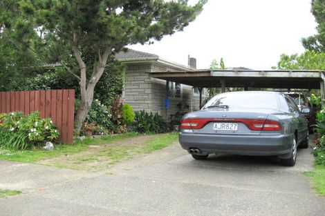 Photo of property in 20 Corsair Crescent, Mangere, Auckland, 2022