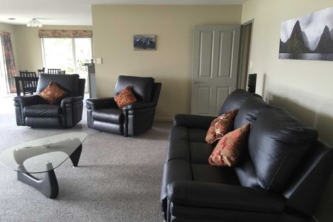 Photo of property in 46 Cathedral Drive, Manapouri, 9679