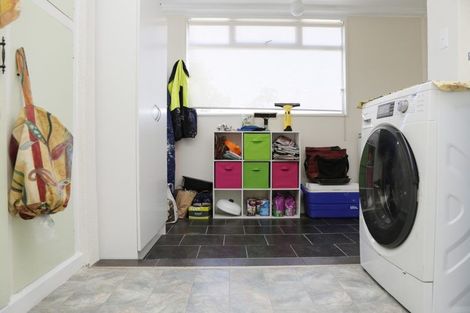 Photo of property in 1 Weston Road, Holmes Hill, Oamaru, 9401