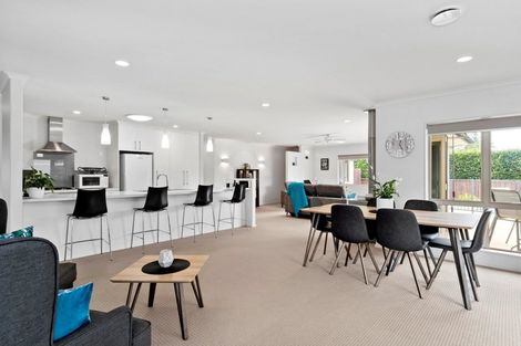 Photo of property in 18 Saint Clair Place, Papamoa Beach, Papamoa, 3118