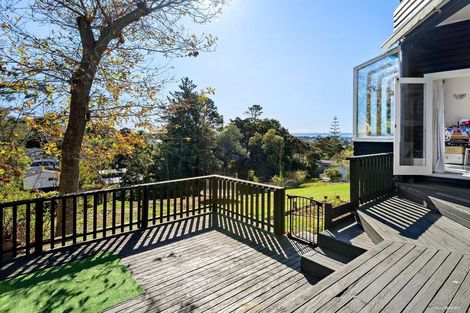 Photo of property in 211 Titirangi Road, Titirangi, Auckland, 0604