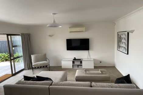 Photo of property in 2/26 Kitchener Road, Takapuna, Auckland, 0620