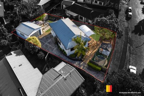 Photo of property in 18 Hadley Wood Drive, Wattle Downs, Auckland, 2103