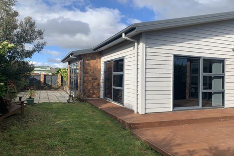 Photo of property in 6 Kaimai Place, Aotea, Porirua, 5024