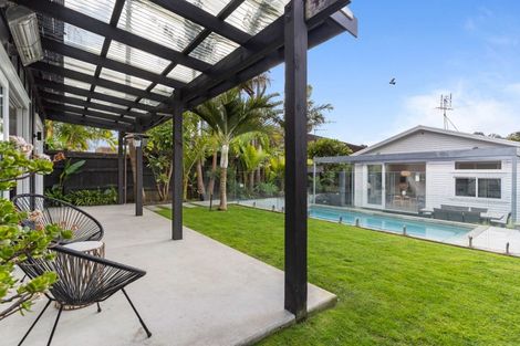 Photo of property in 28 Regina Street, Westmere, Auckland, 1022