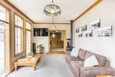 Photo of property in 17 Argyle Avenue, Takaro, Palmerston North, 4410