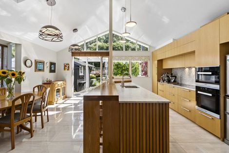 Photo of property in 32 Kotari Road, Days Bay, Lower Hutt, 5013