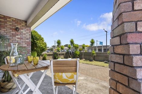 Photo of property in 27 Tukapa Street, Westown, New Plymouth, 4310