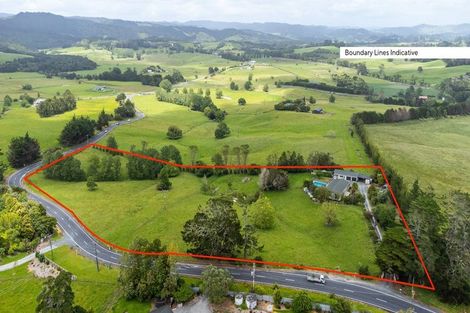 Photo of property in 73 Waiteitei Road, Wellsford, 0974