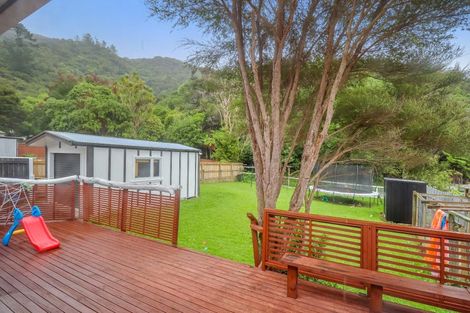 Photo of property in 17 Boyd Grove, Naenae, Lower Hutt, 5011