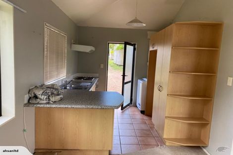 Photo of property in 21 Seabrook Avenue, New Lynn, Auckland, 0600