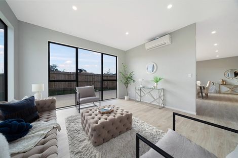 Photo of property in 41 Mcindoe Road, Kumeu, 0810