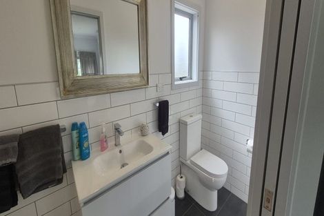 Photo of property in 47 Codlin Road, Waiuku, 2683