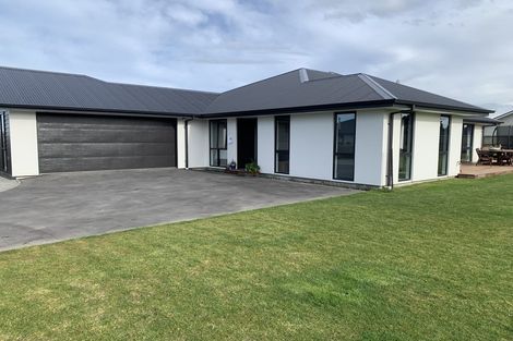 Photo of property in 14 Suffolk Drive, Kirwee, 7571