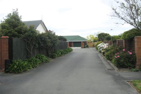 Photo of property in 40 Farnswood Place, Redwood, Christchurch, 8051