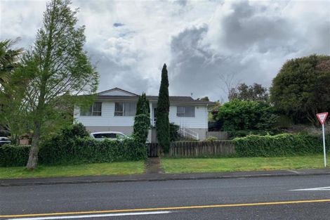 Photo of property in 1 Cedar Heights Avenue, Massey, Auckland, 0614