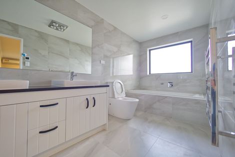 Photo of property in 31 Vazey Way, Hobsonville, Auckland, 0618