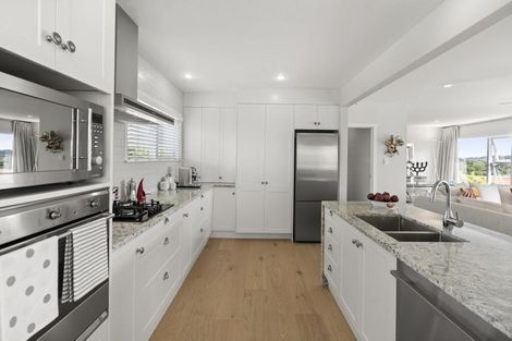 Photo of property in 4/29 Pupuke Road, Takapuna, Auckland, 0622