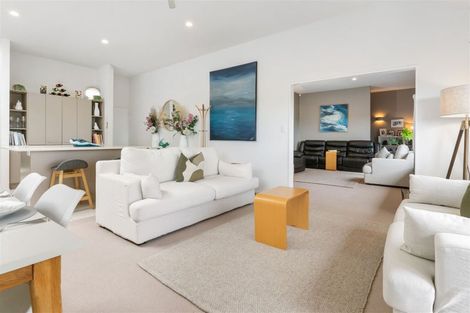 Photo of property in 106 Cannon Hill Crescent, Mount Pleasant, Christchurch, 8081