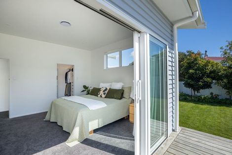 Photo of property in 12 Kowhai Street, Strandon, New Plymouth, 4312