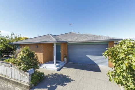 Photo of property in 75 Lyndhurst Street, Takaro, Palmerston North, 4412