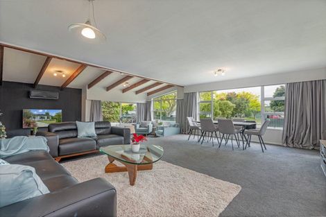 Photo of property in 43 John F Kennedy Drive, Milson, Palmerston North, 4414