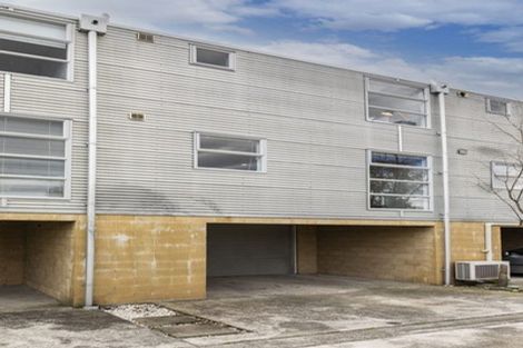 Photo of property in 132 Purchas Street, Edgeware, Christchurch, 8013