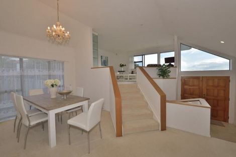 Photo of property in 32 Currell Way, Somerville, Auckland, 2014