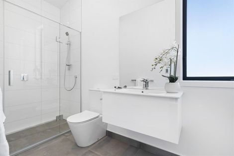 Photo of property in 2 Soudley Court, Jacks Point, Queenstown, 9371