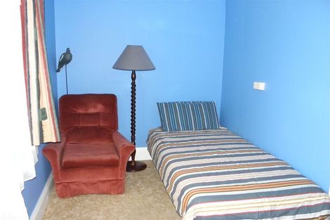 Photo of property in 77-79 Newcastle Street, Hampden, 9410