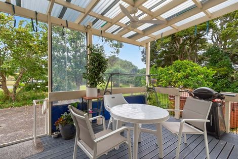 Photo of property in 32 Franklin Road, Paparoa, 0571