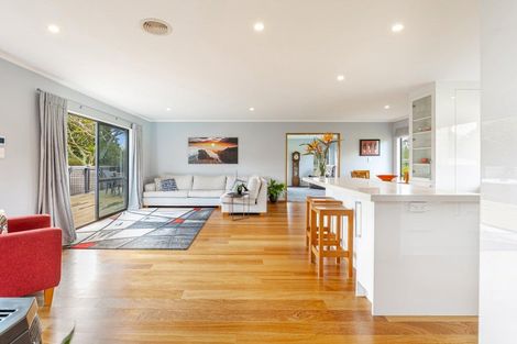 Photo of property in 27 Wintour Road, Waimauku, 0812