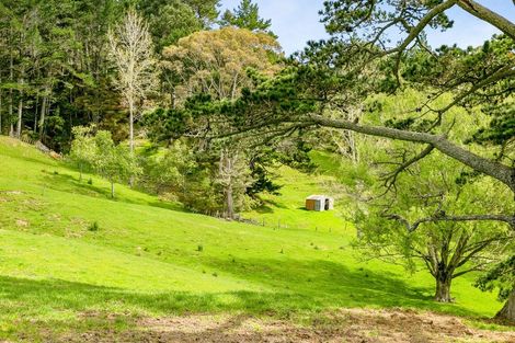 Photo of property in 120 Cemetery Road, Wainui, Silverdale, 0992