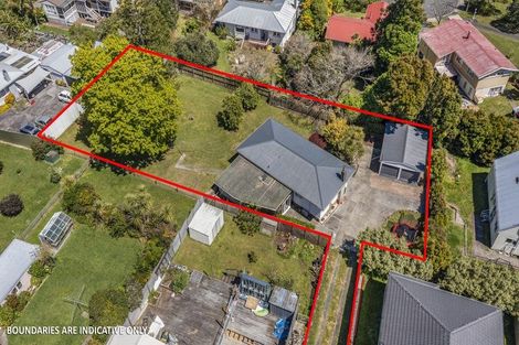 Photo of property in 16 Waitaki Street, Henderson, Auckland, 0612