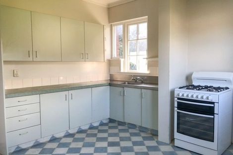 Photo of property in 83 Cambridge Terrace, Waterloo, Lower Hutt, 5011