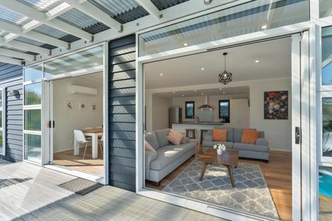 Photo of property in 32 Burgundy Drive, Martinborough, 5711