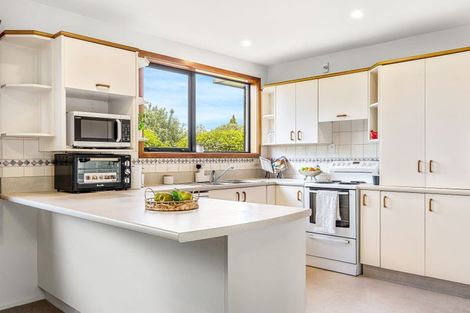 Photo of property in 11a Woodstock Place, Russley, Christchurch, 8042