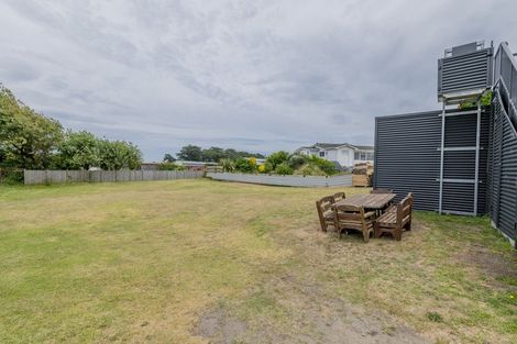 Photo of property in 122 Seabury Avenue, Foxton Beach, Foxton, 4815